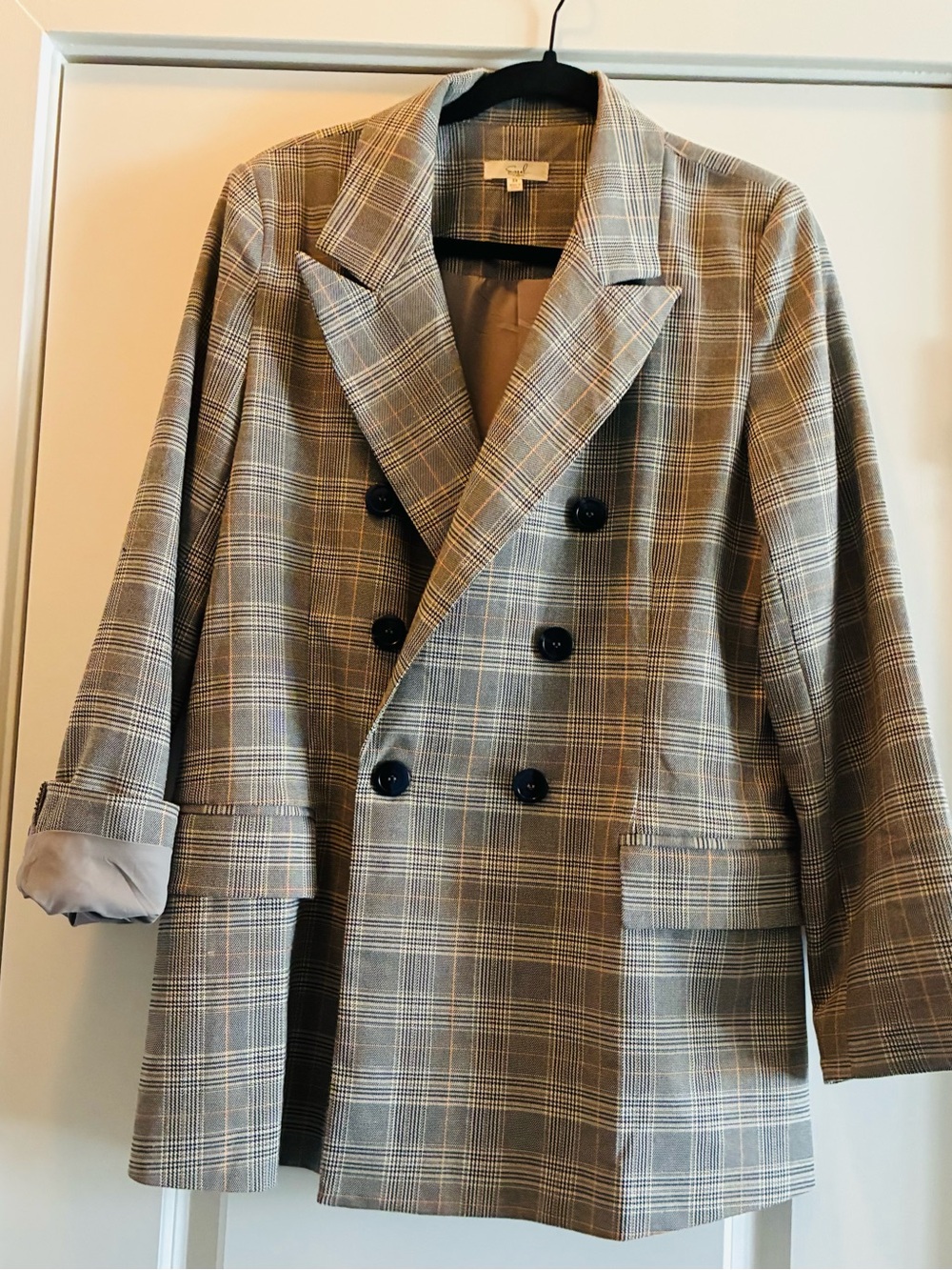 easel Plaid Double-Breasted Blazer in Gray and Cream Tones